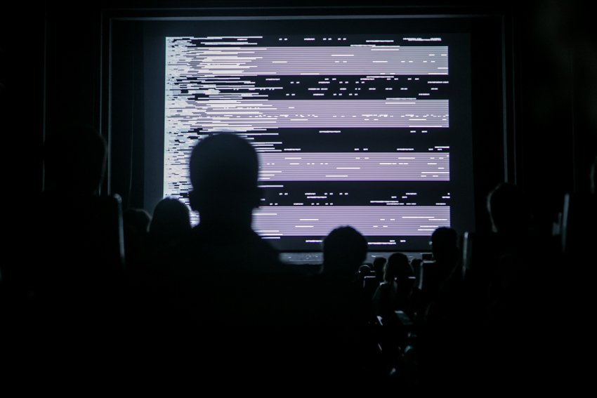 wtorek-Ryoji Ikeda_prew_mm06